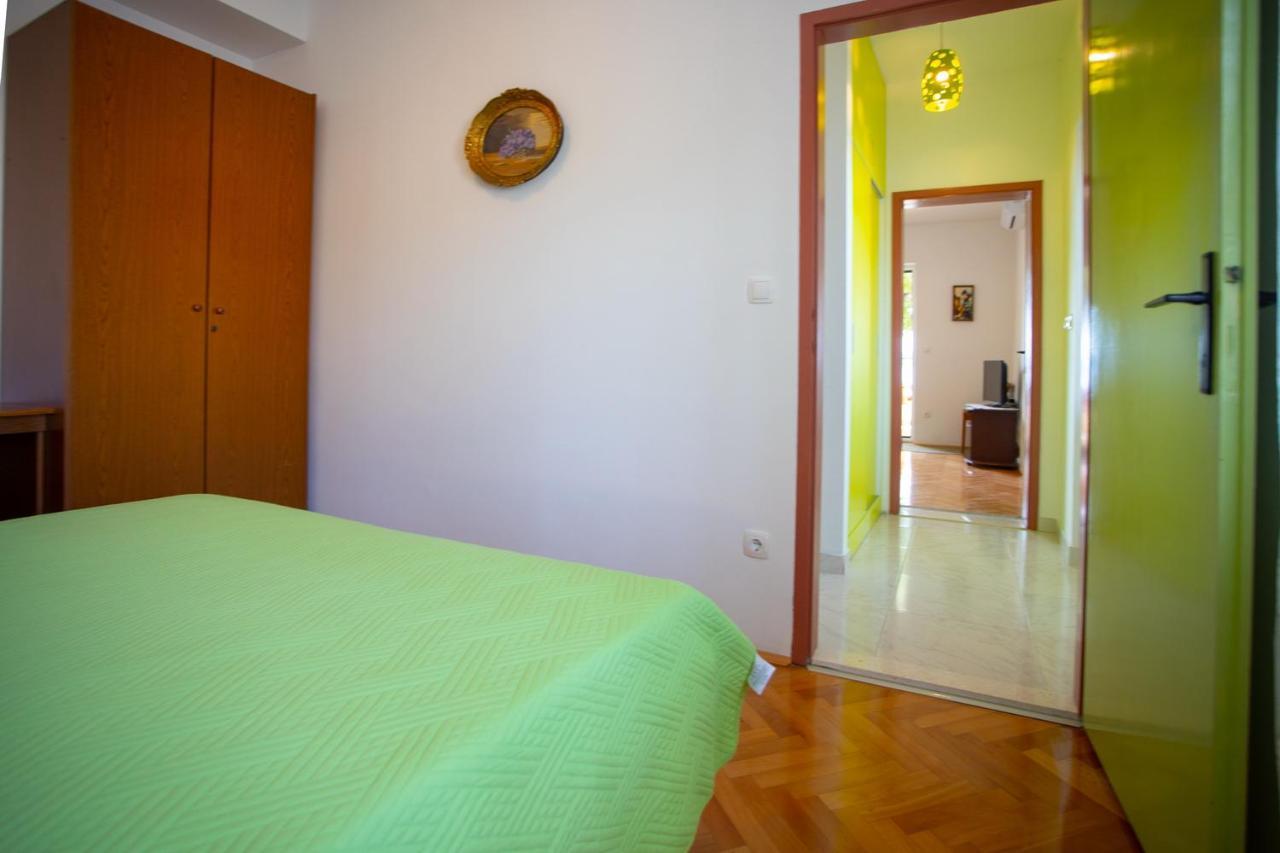 Apartment Nola Podgora Esterno foto