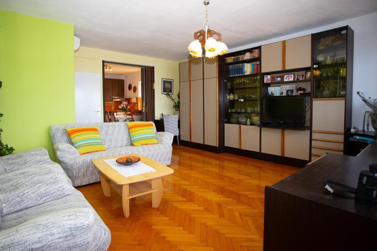 Apartment Nola Podgora Esterno foto