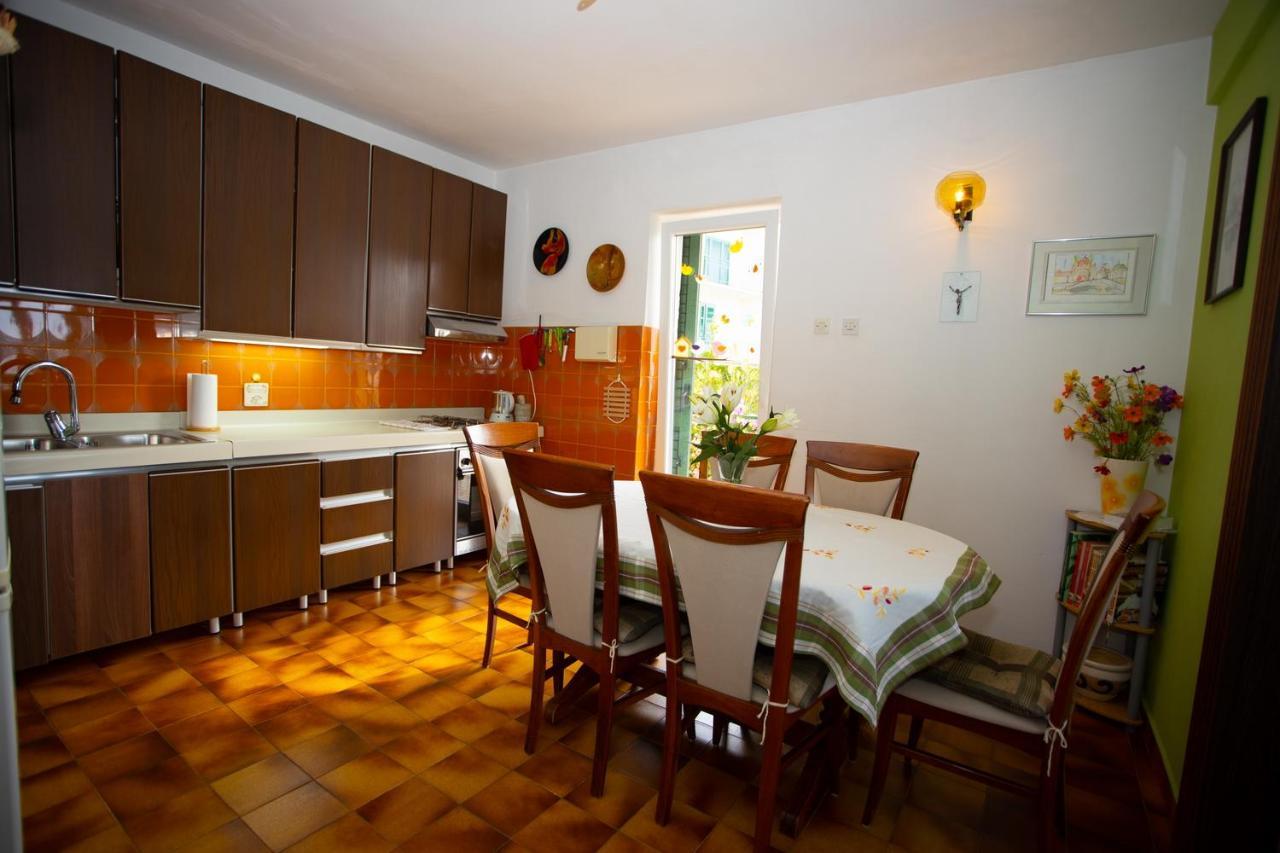 Apartment Nola Podgora Esterno foto