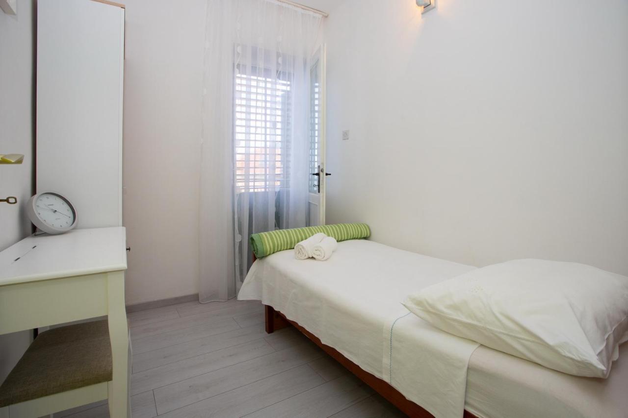 Apartment Nola Podgora Esterno foto