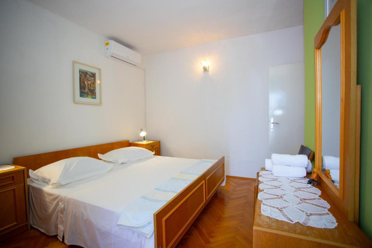 Apartment Nola Podgora Esterno foto