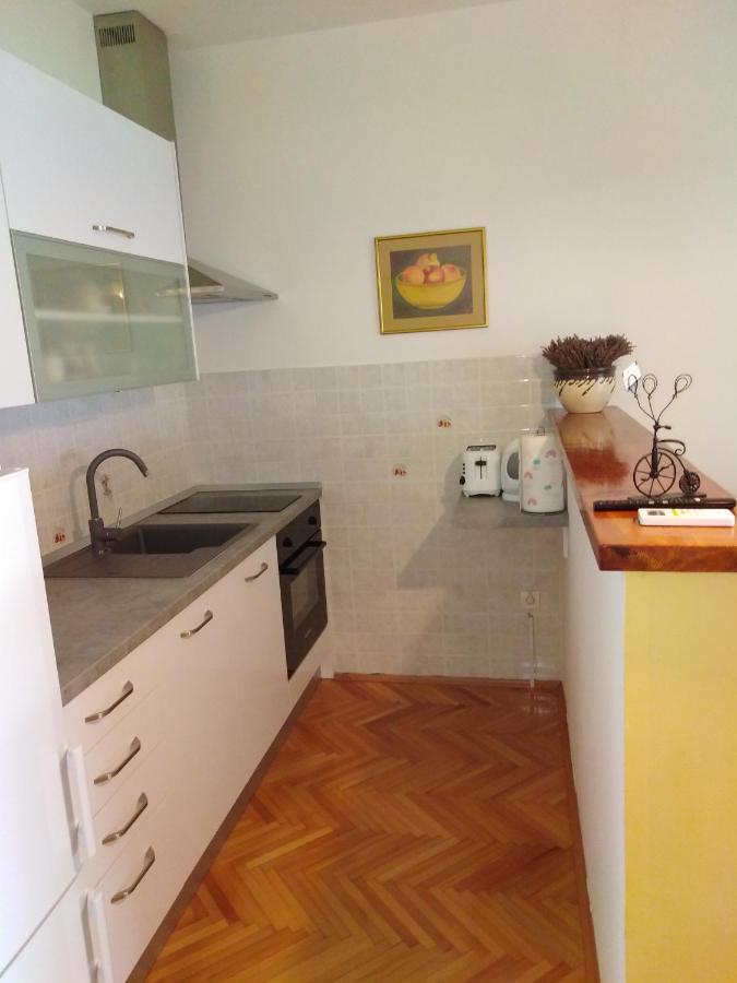 Apartment Nola Podgora Esterno foto